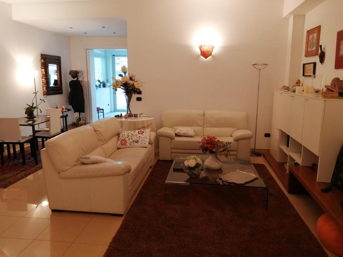 Вилла Casa Lauretta - Terrazza - Garage Wifi E Bici Gratuite Лечче Экстерьер фото